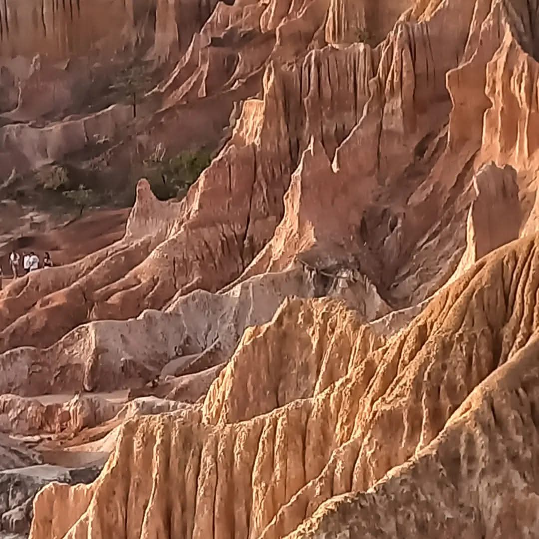Sabbia_Dorata_e_cucina_del_diavolo_Marafa_15